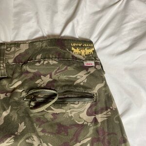 Vintage Levi baggy camo pants